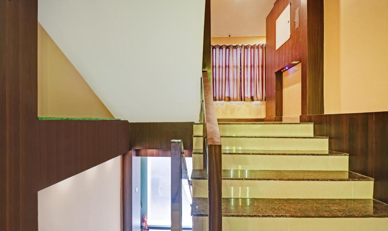 Itsy Hotels Sapphire Residency Manjeri エクステリア 写真
